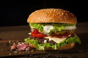 Lidl lance le hamburger façon Rossini pour les fêtes, et la recette est très facile à suivre…